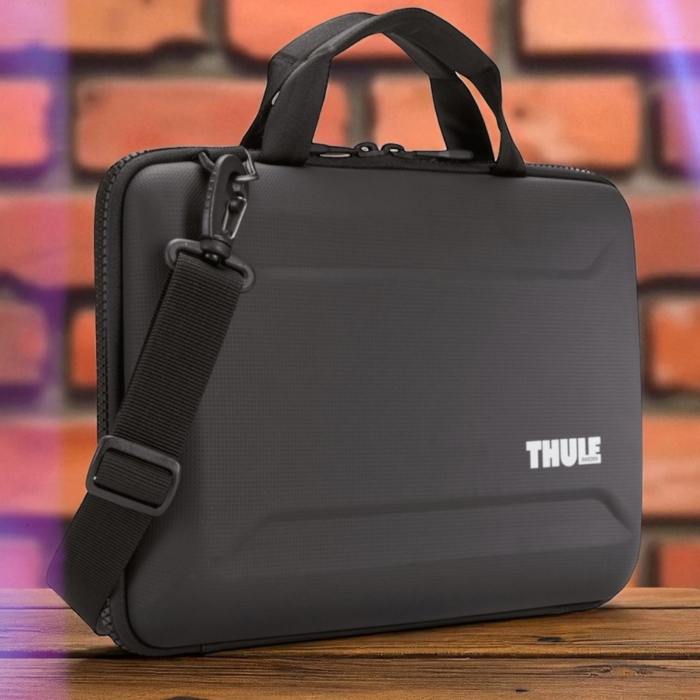 Thule Gauntlet MacBook Pro® attaché 14" black